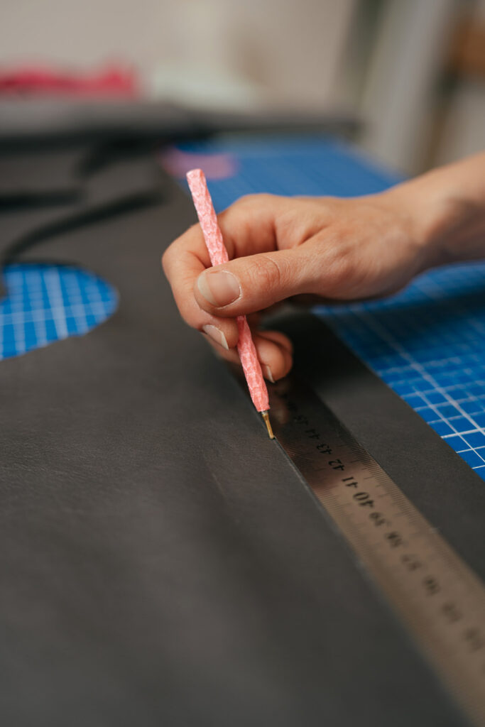 pen houder zilverstift leer